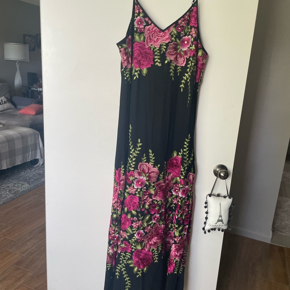 Karen Kane embroidered long dress